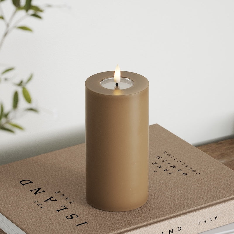 Deluxe Homeart LED Bloklys Ø 7,5 x 15 cm Karamel