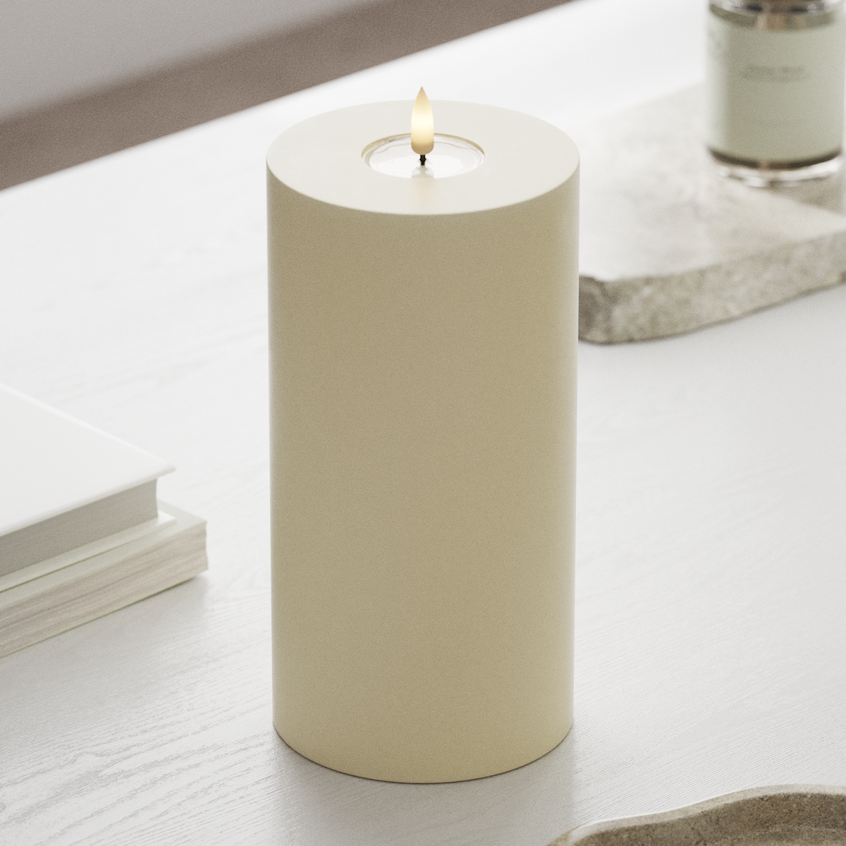 Deluxe Homeart LED Stompkaarsen Ø 10 x 20cm Cream LED Stompkaarsen 1