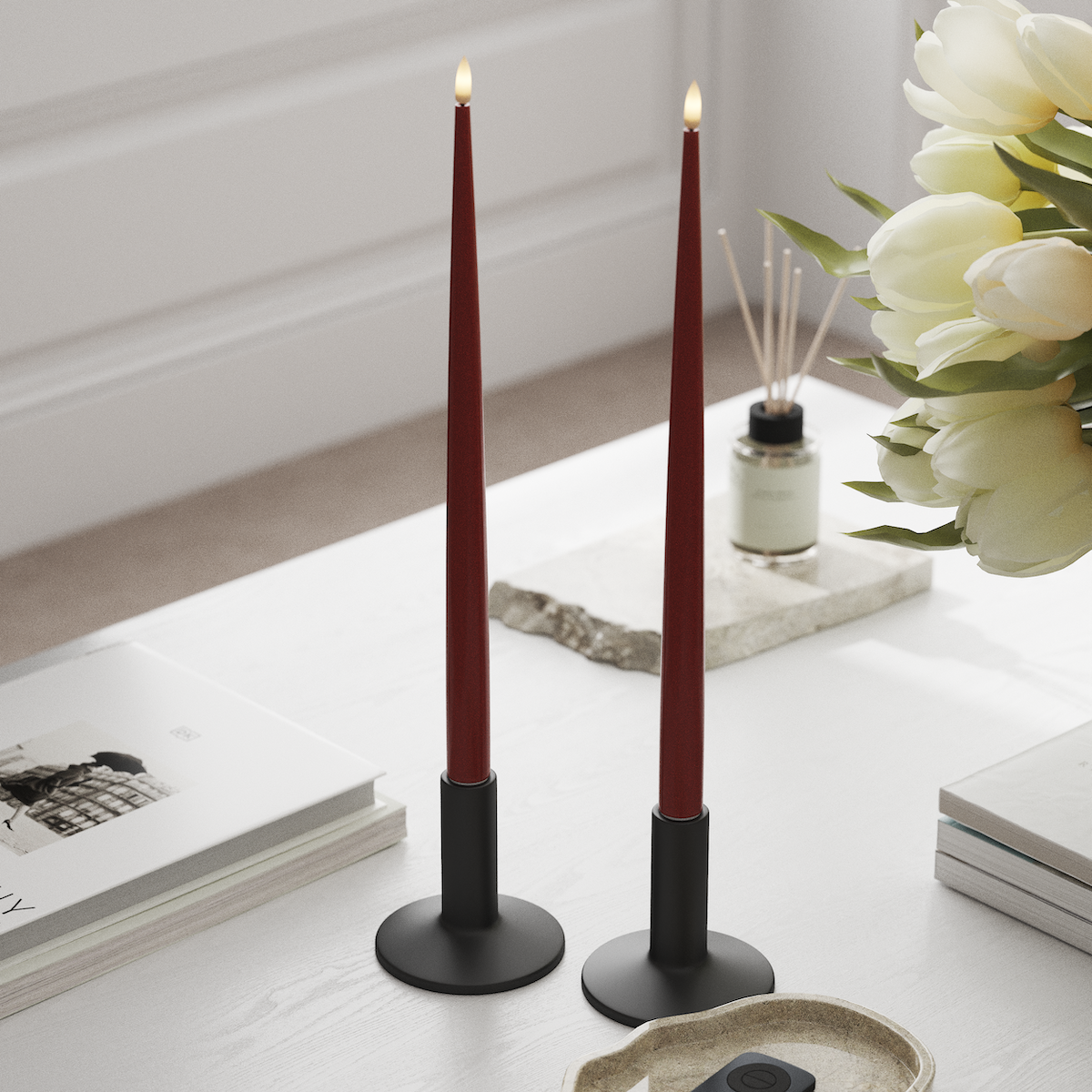 Deluxe Homeart LED Glanzende dinerkaars met Lak, 2 stuks 38 cm Rood LED Glanzende dinerkaars 1