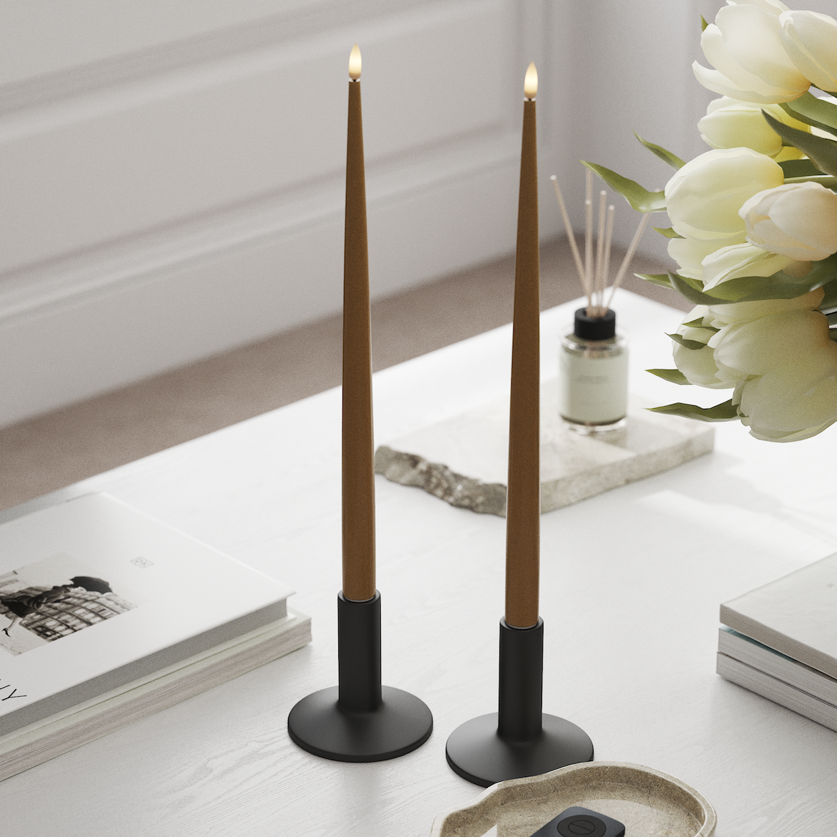 Deluxe Homeart LED Glanzende dinerkaars met Lak, 2 stuks 38 cm Curry LED Glanzende dinerkaars 1